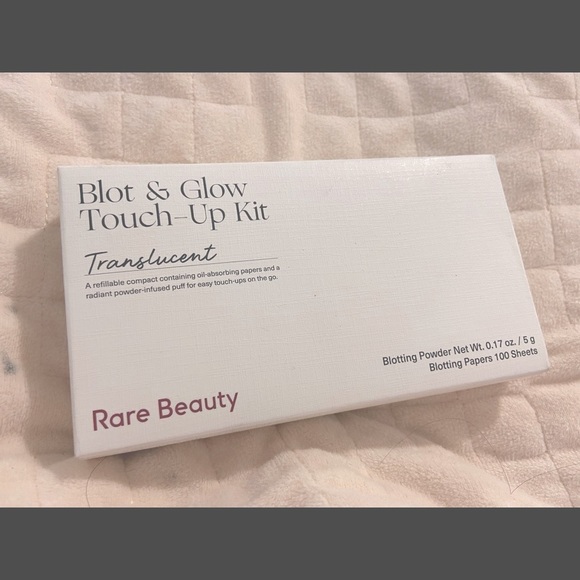 New Rare Beauty Blot & Glow Touch-Up Makeup Kit - Picture 3 of 5